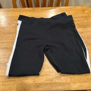 Aeropostale black leggings with a white stripe Size XL